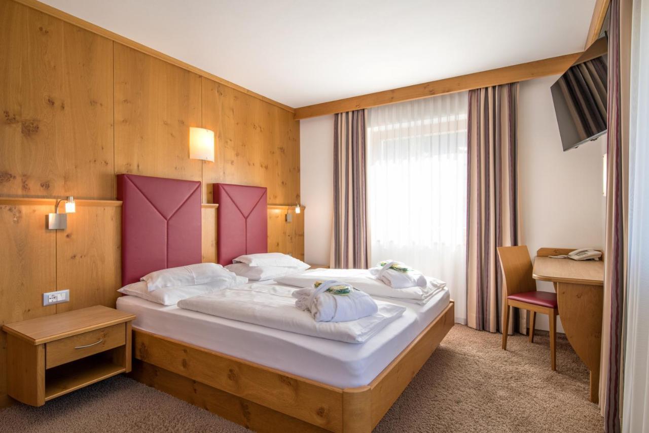 Garni Hotel Bel Vert Сельва-ди-Валь-Гардена Экстерьер фото