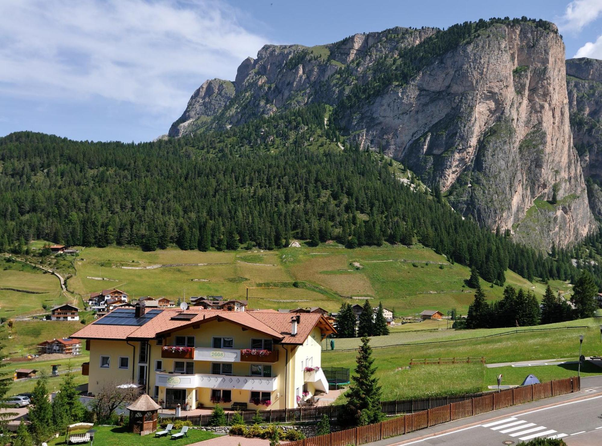 Garni Hotel Bel Vert Сельва-ди-Валь-Гардена Экстерьер фото