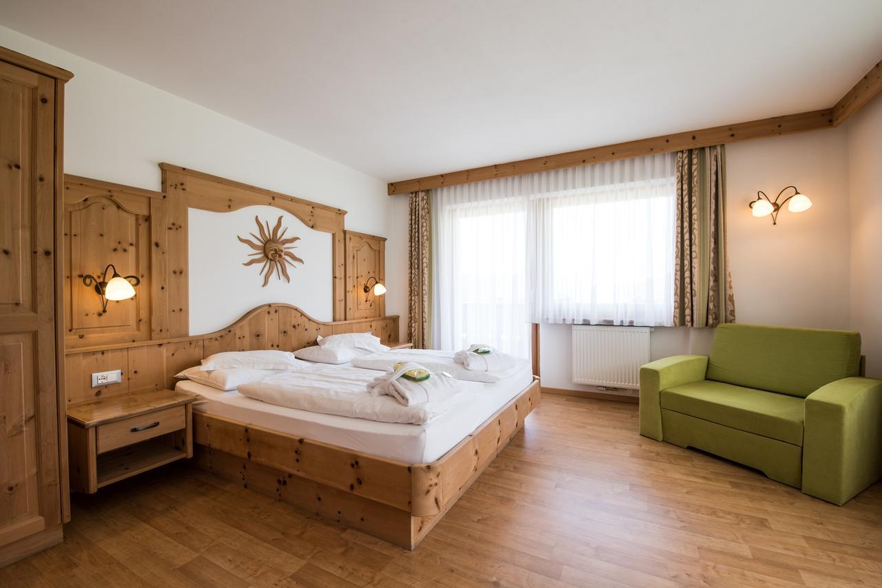 Garni Hotel Bel Vert Сельва-ди-Валь-Гардена Экстерьер фото