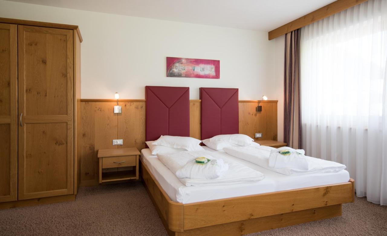 Garni Hotel Bel Vert Сельва-ди-Валь-Гардена Экстерьер фото